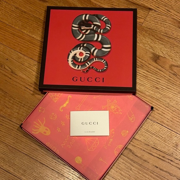 Gucci Scarf “Life is Gucci” Ghost Signature Silk Scarf NEW with tags and box - Picture 2 of 10